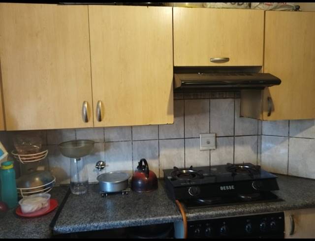 2 BEDROOM TOWNHOUSE FOR SALE IN CASTLEVIEW